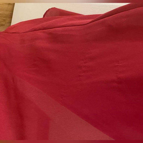 SOLD🌟 Dynamite flowy red maxi dress - Picture 6 of 6